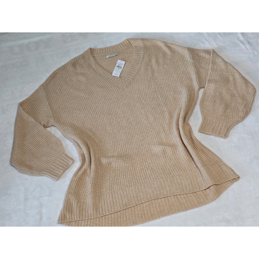 American Eagle Womens Medium Oversized V Neck Thin Knit Sweater NWT $49.95